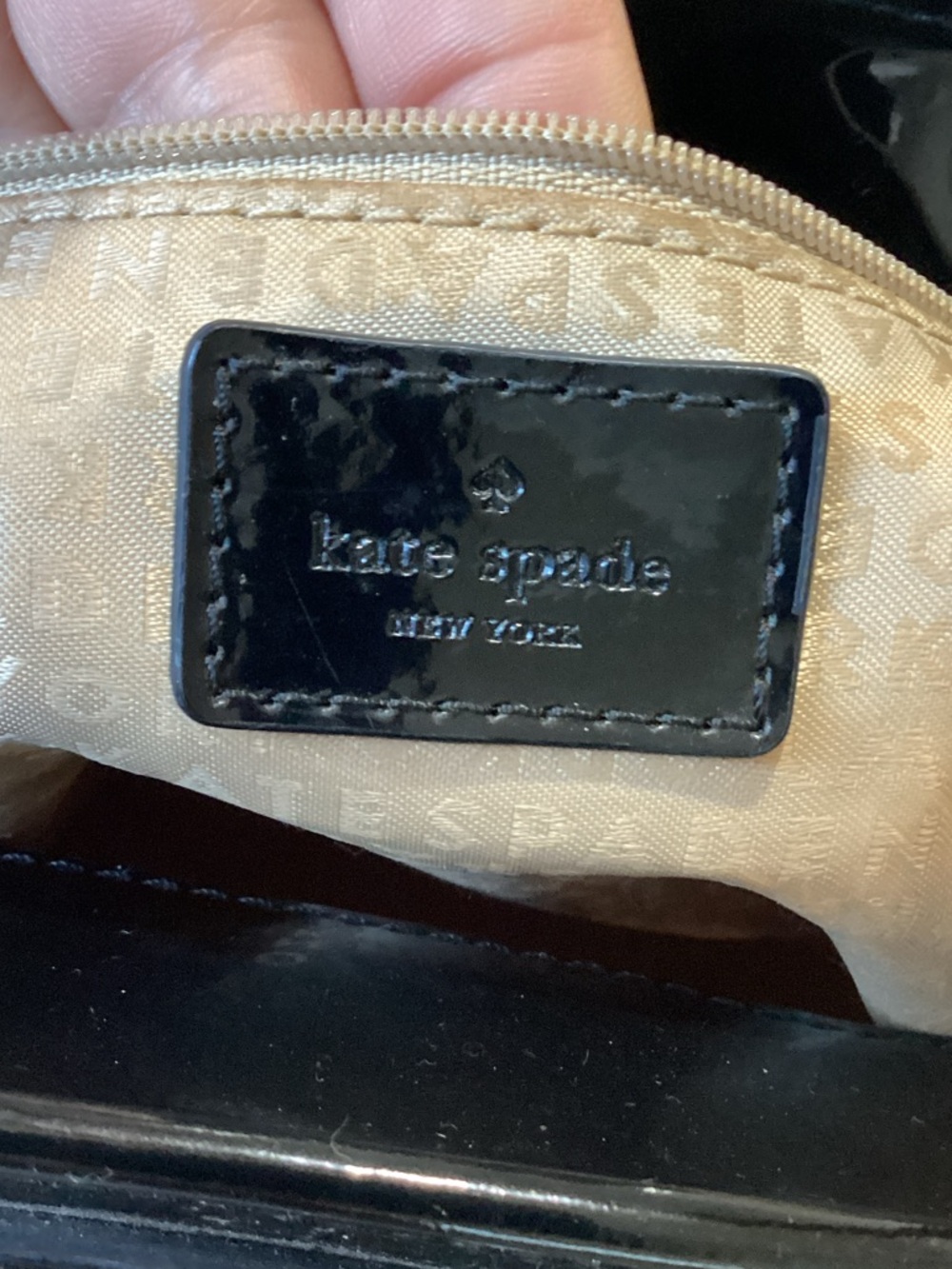 Kate Spade Black Patent Tote Bag. NWOT. 16"W X 10"L X 6" D with Unbrand Dusty - Picture 4 of 15